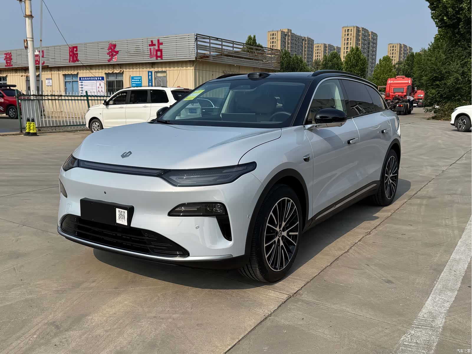 Leapmotor C11