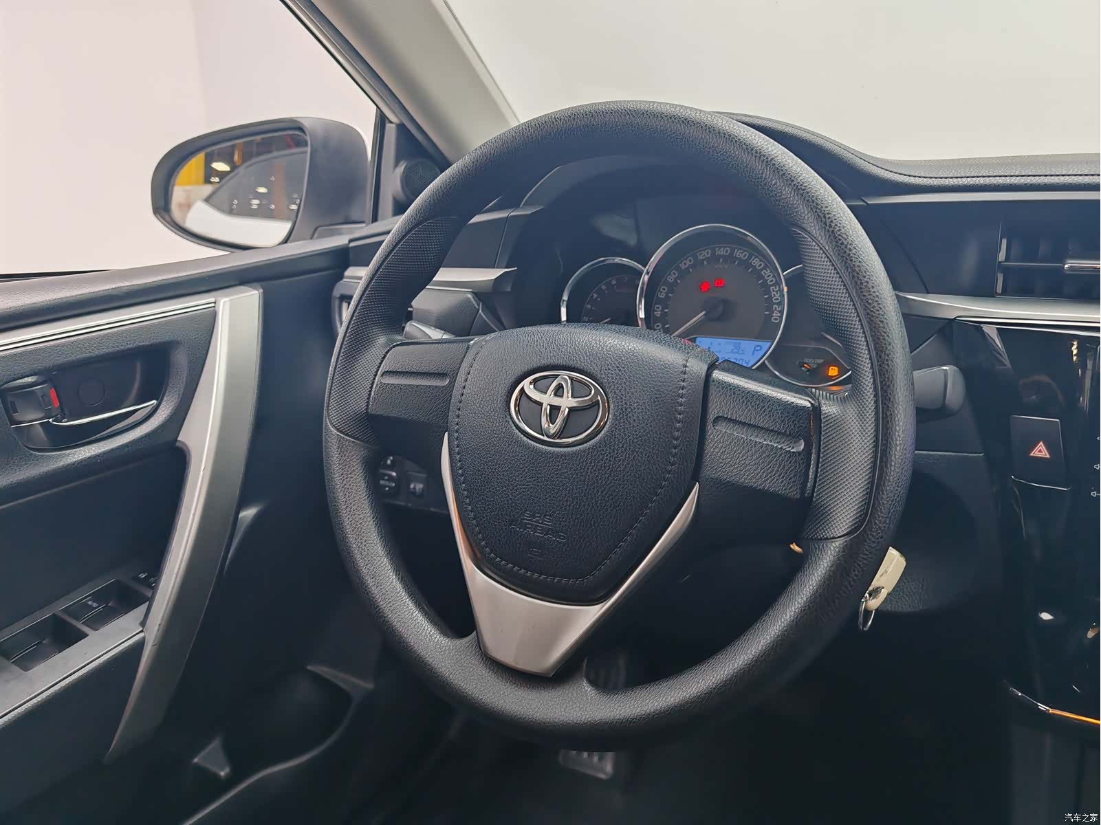 Toyota Corolla, 2015 16
