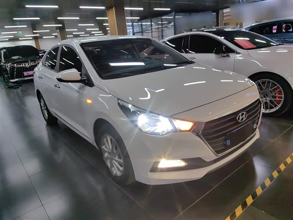 Hyundai Accept
