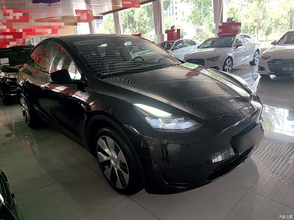 Tesla Model Y, 2022 4