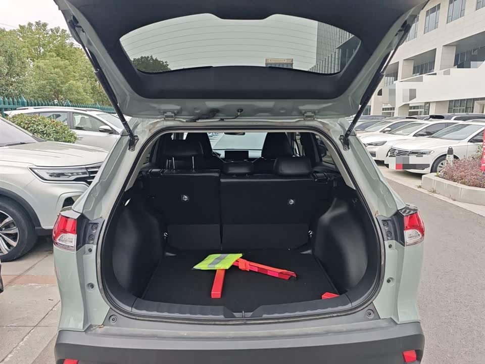 Toyota Corolla Sharp amplifier