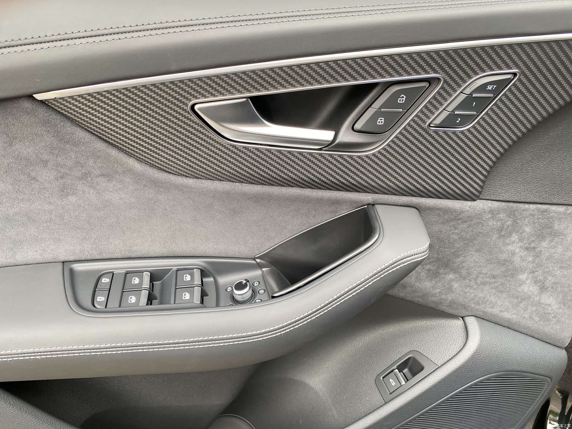 Audi Q7, 2025 11