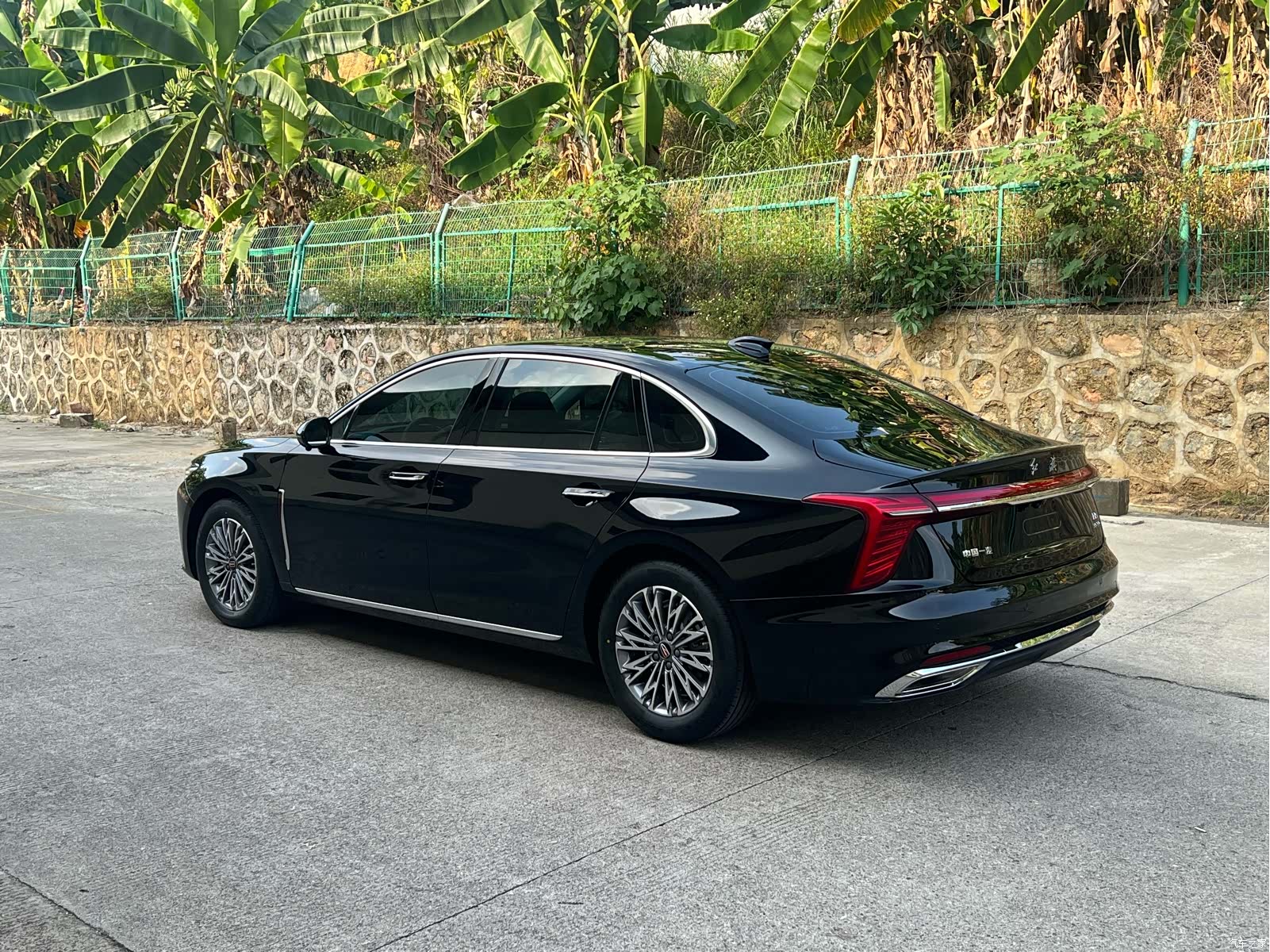 Hongqi H5, 2024 7