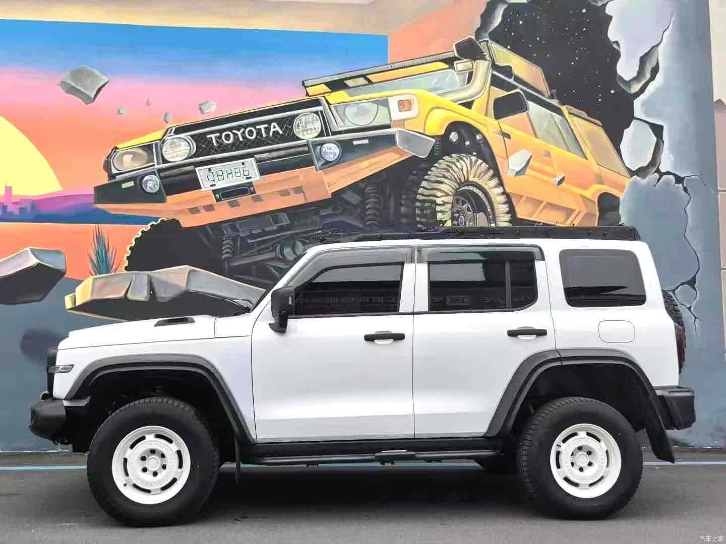Tank 300, 2023 8