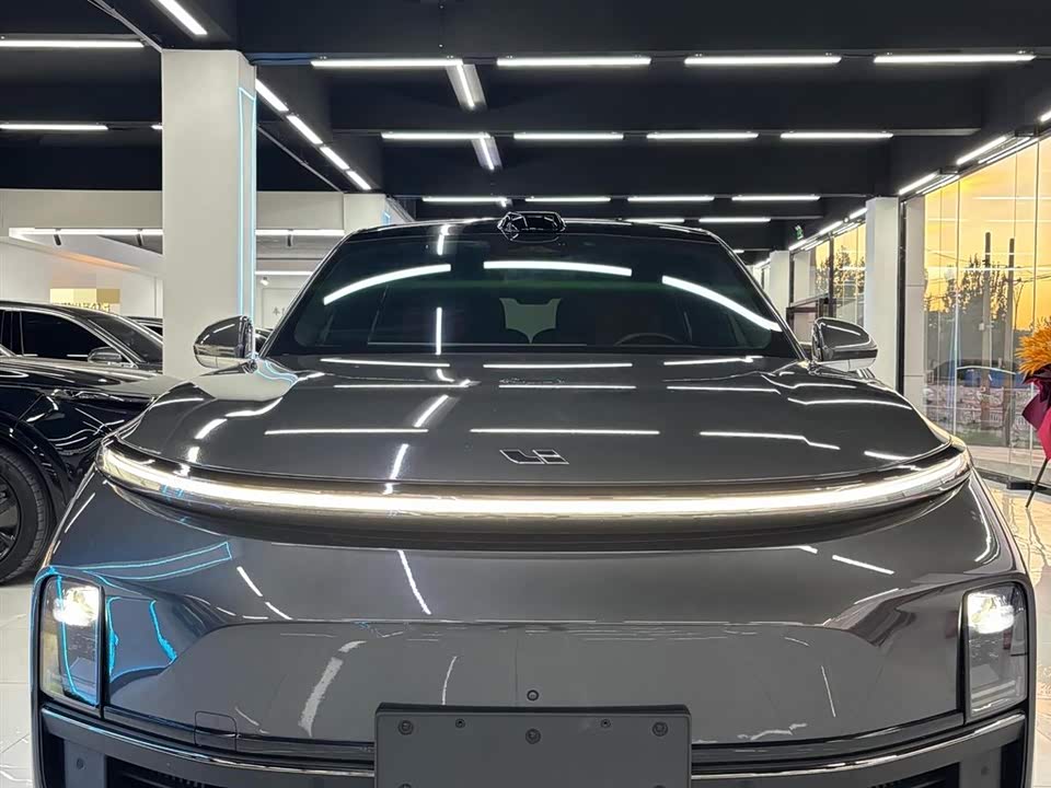 Li Auto Ideal L8