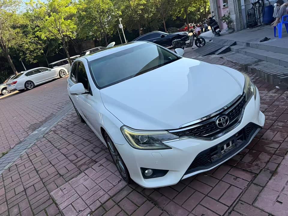 Toyota Reiz Toyota Reiz