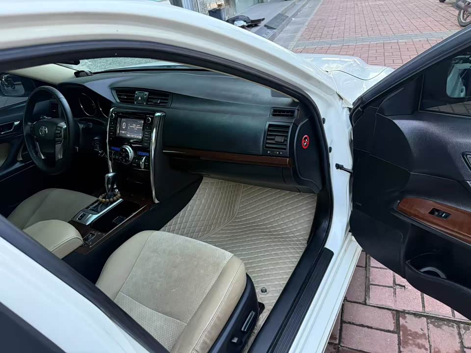 Toyota Reiz Toyota Reiz