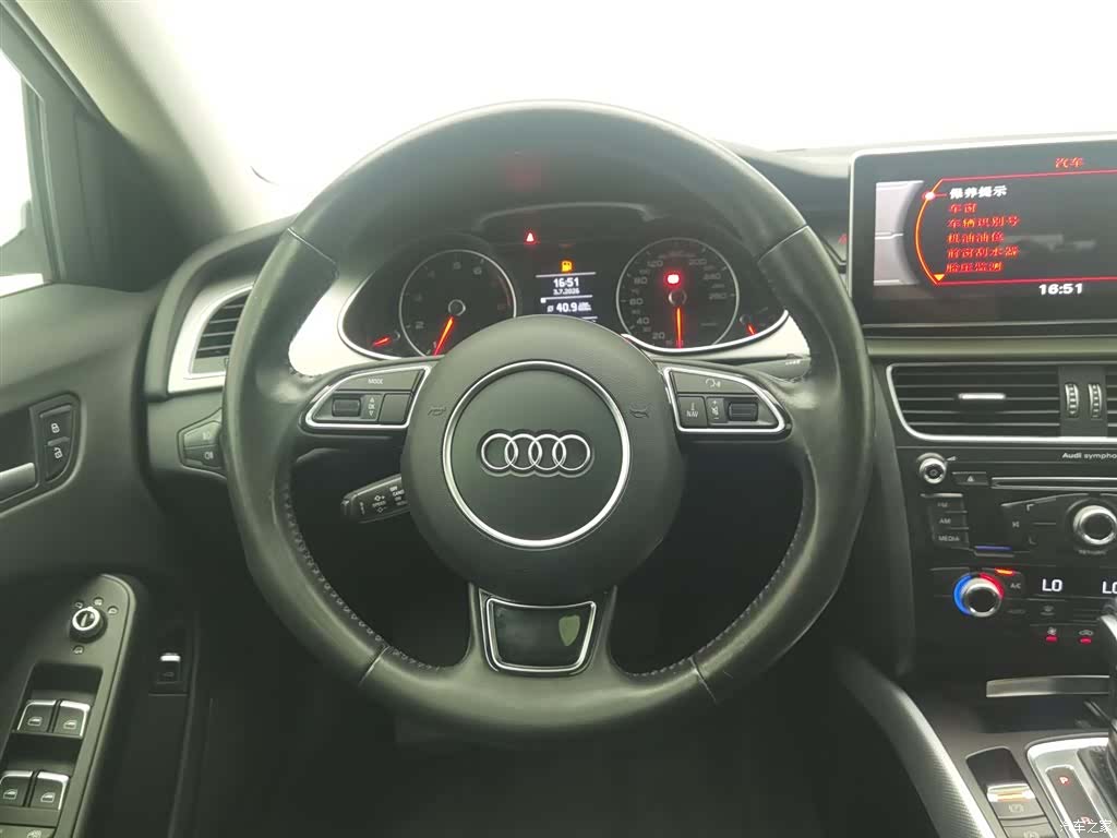 Audi A4L, 2016 11
