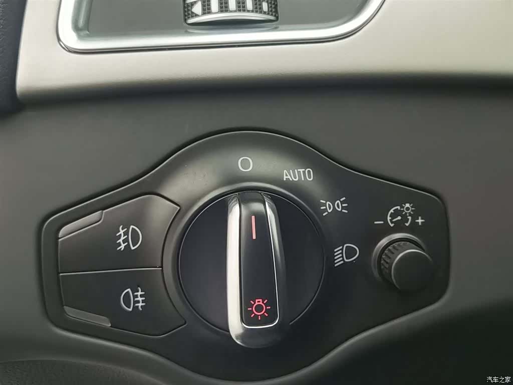 Audi A4L, 2016 21