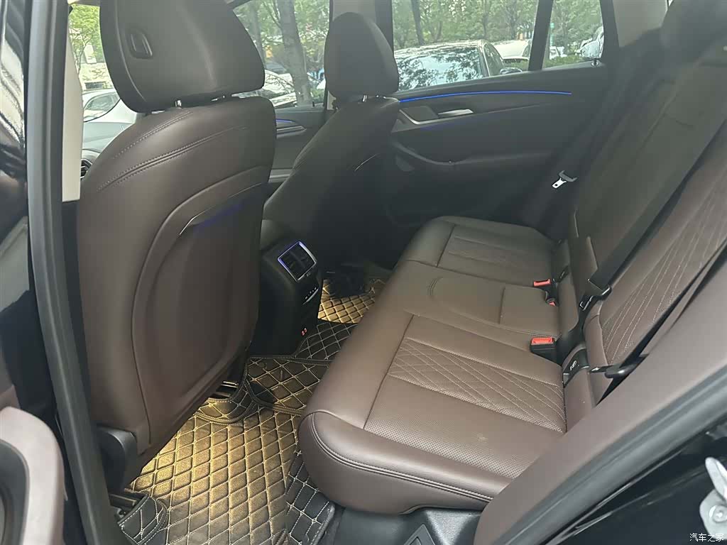 BMW X3, 2023 все фото