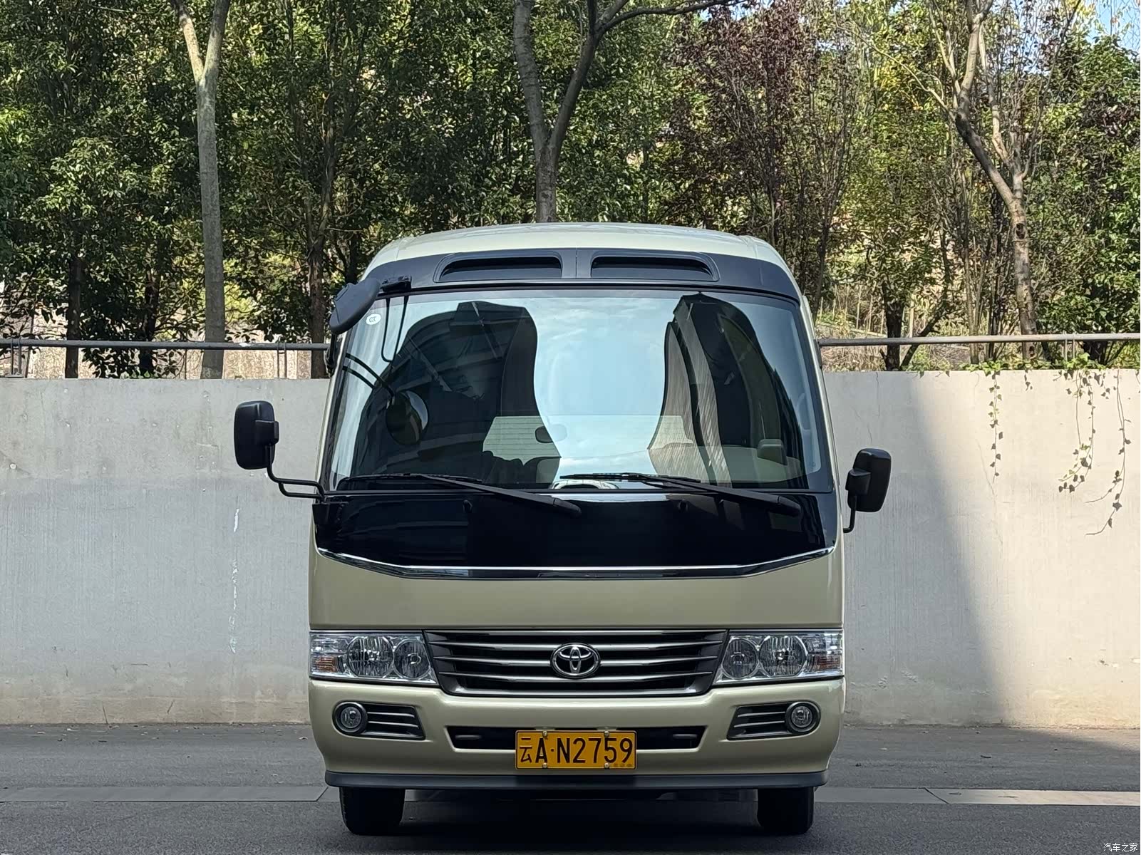 Toyota Coaster, 2023 3