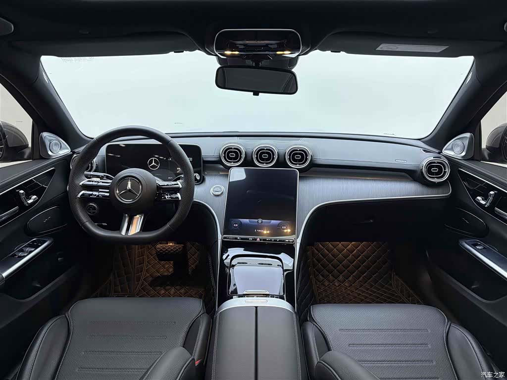 Mercedes-Benz C-Class, 2023 13