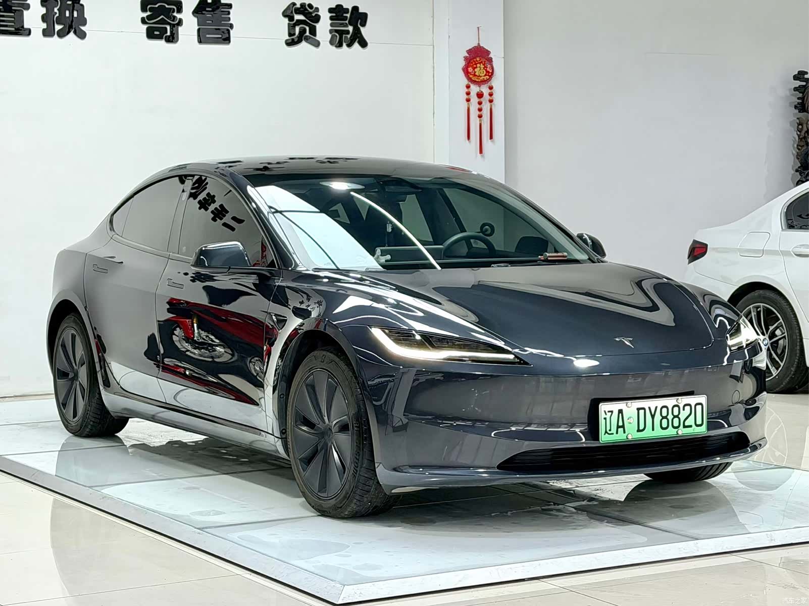 Tesla Model 3, 2025 3