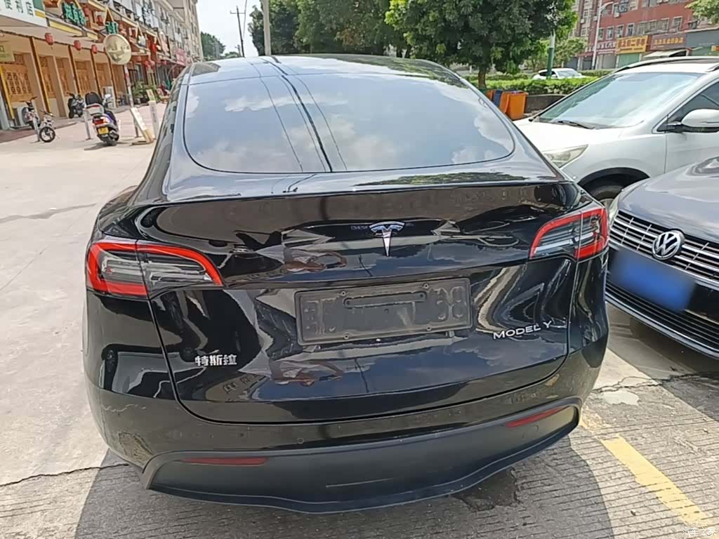 Tesla Model Y, 2021 6