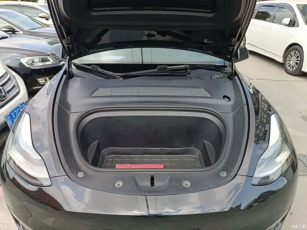 Tesla Model Y, 2021 20