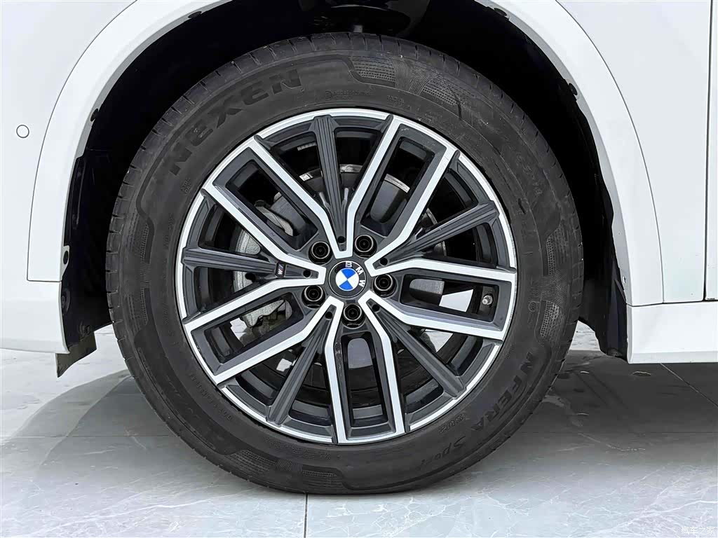 BMW iX1, 2026 9