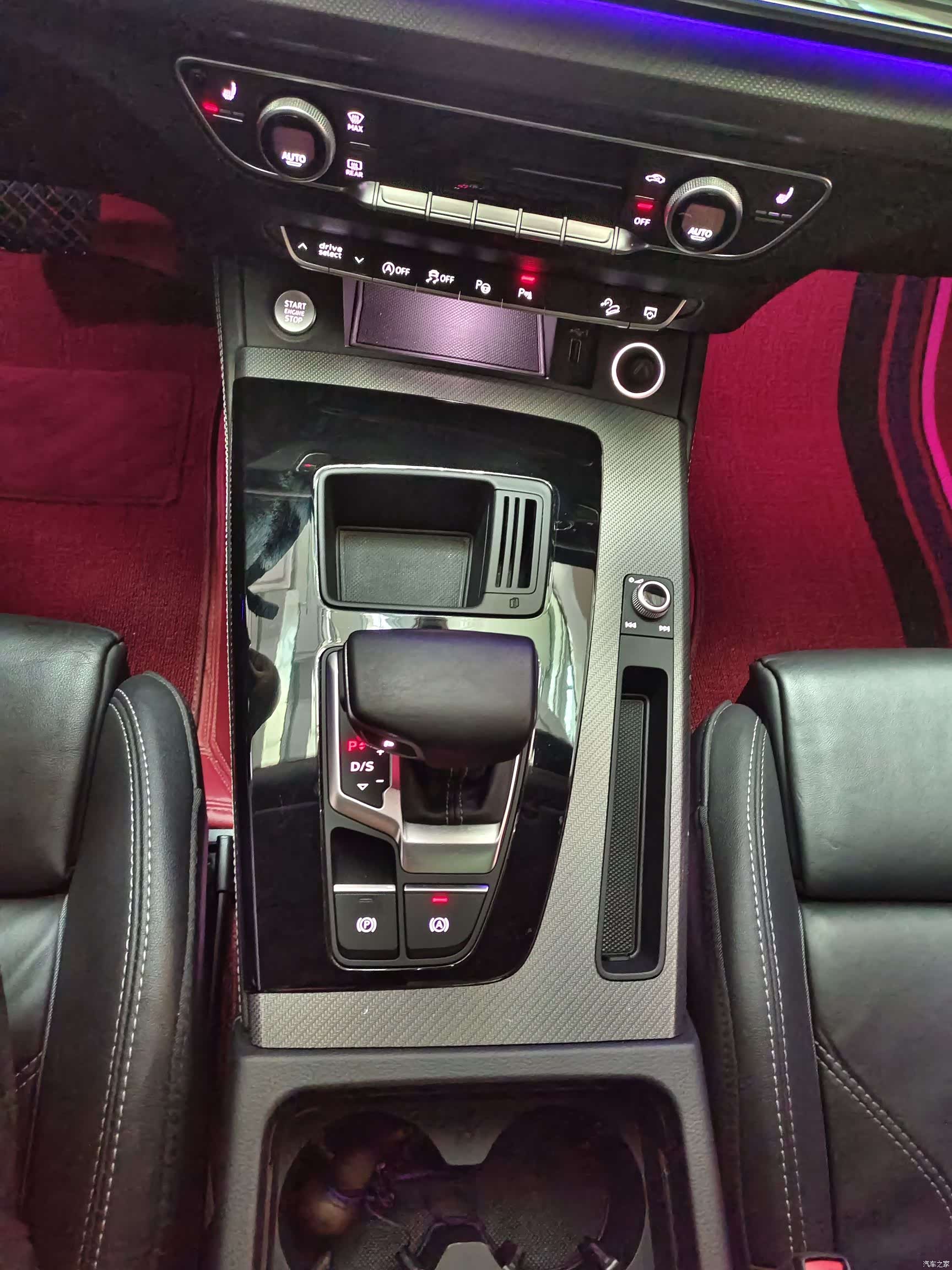 Audi Q5L, 2022 10
