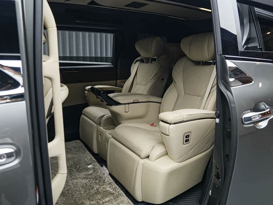 Toyota Vellfire 2025, фото 21