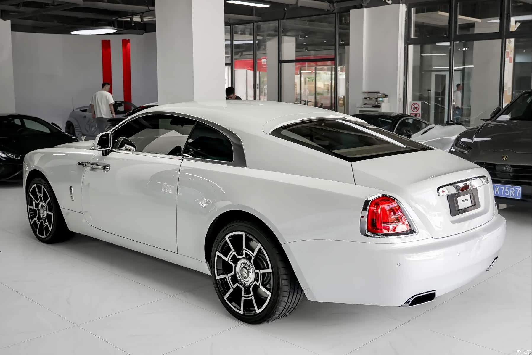 Rolls-Royce Wraith, 2021 все фото