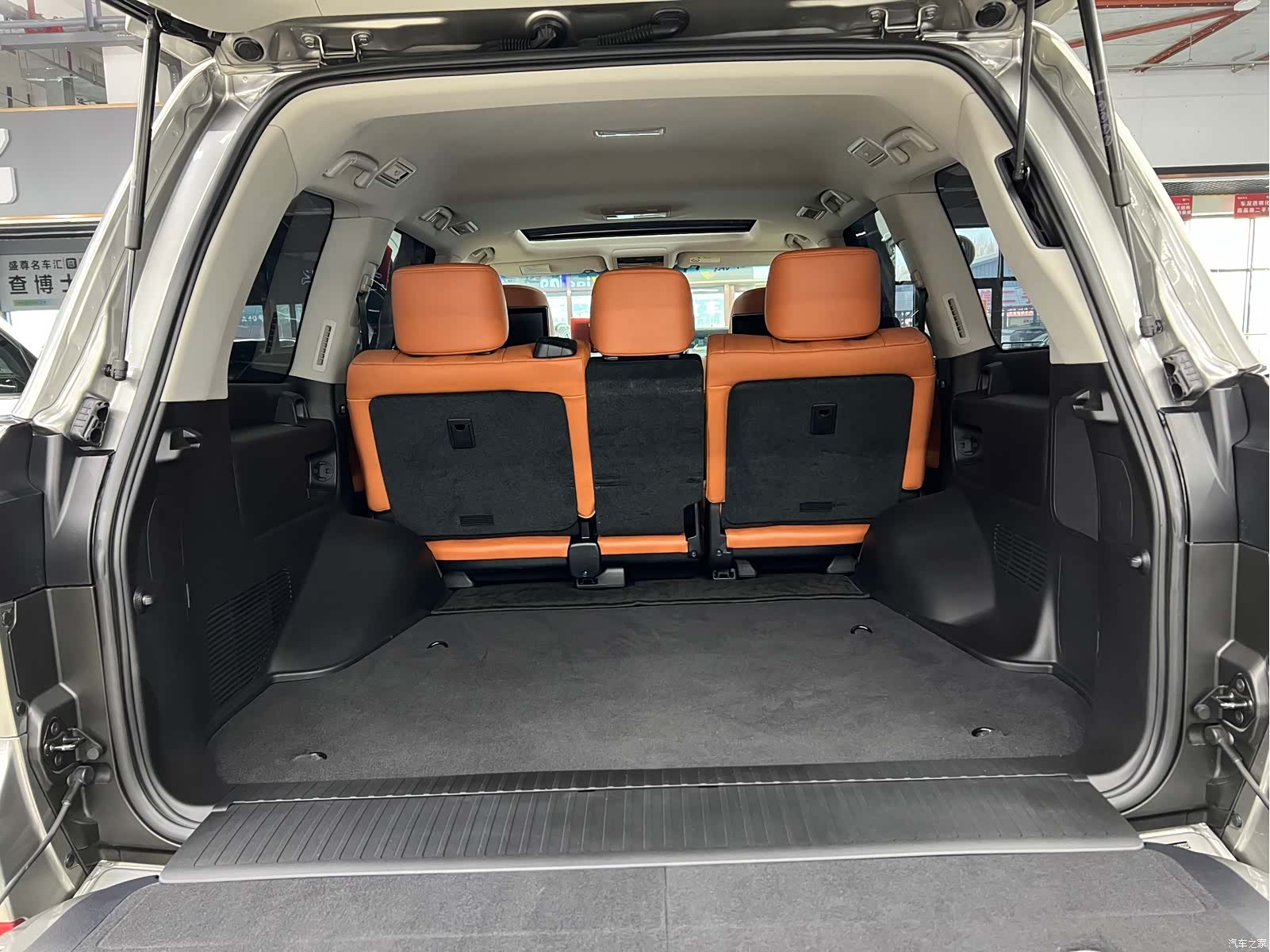 Lexus LX, 2019 6