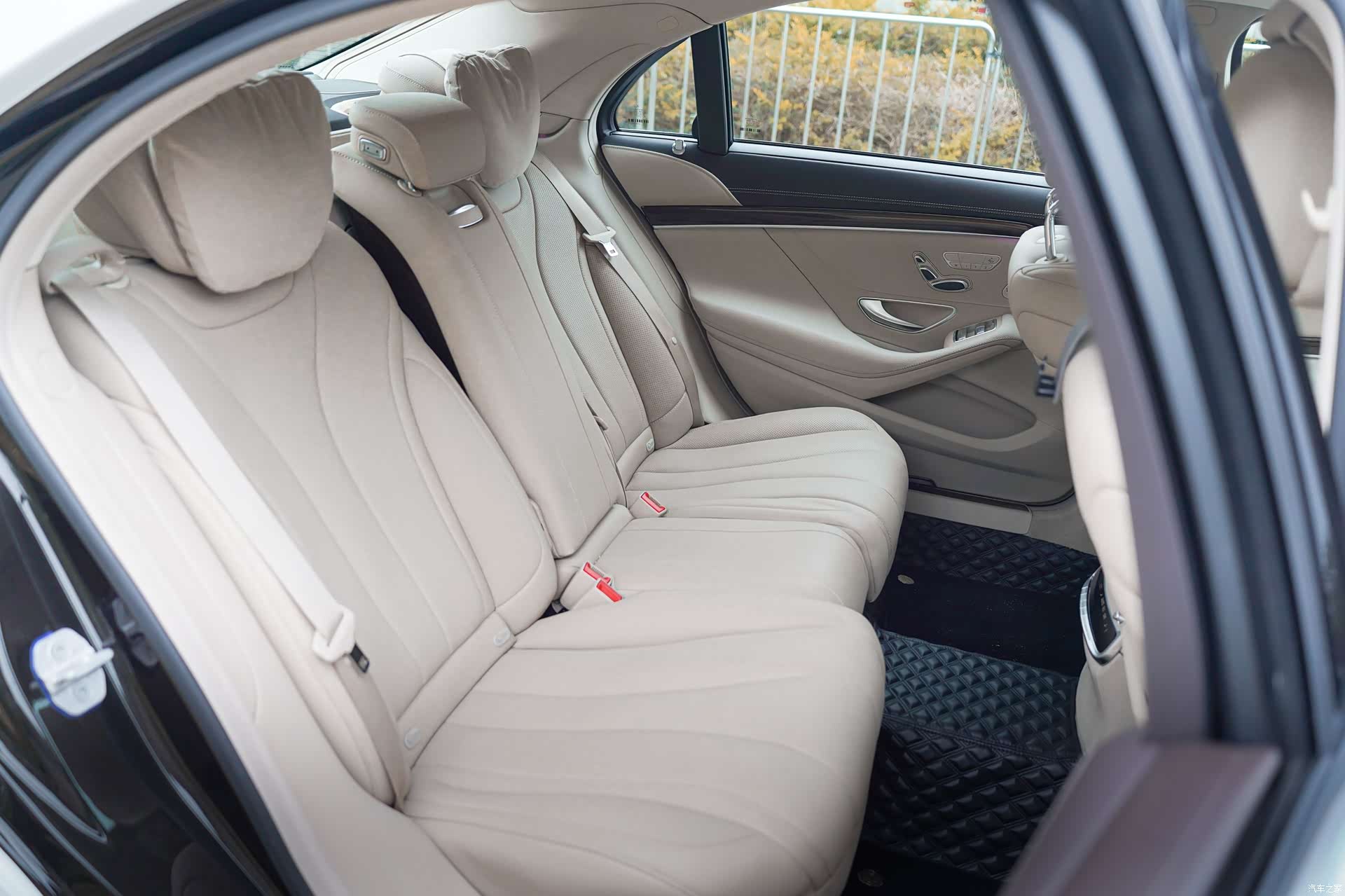 Mercedes-Benz S-Class, 2017 9