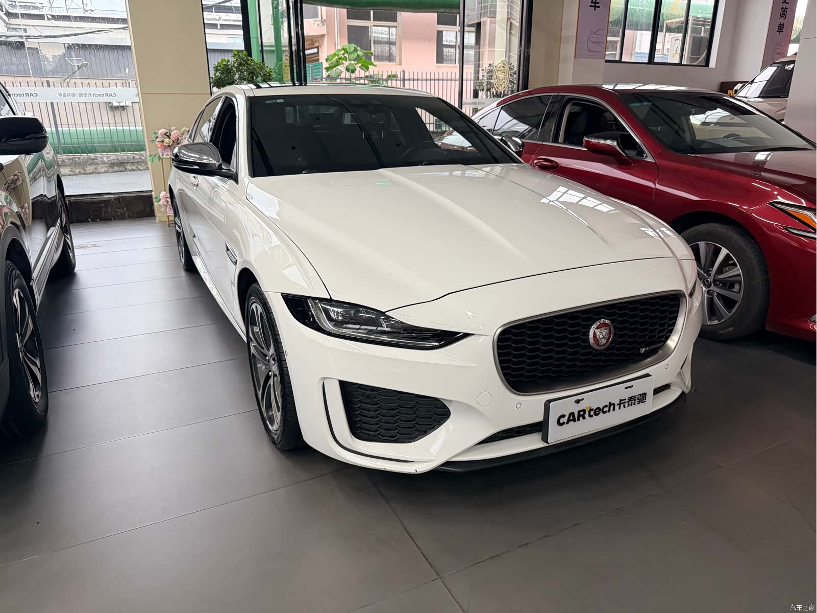 Land Rover XEL, 2021 3