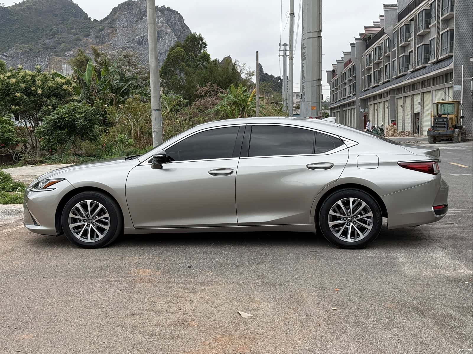 Lexus ES, 2022 24