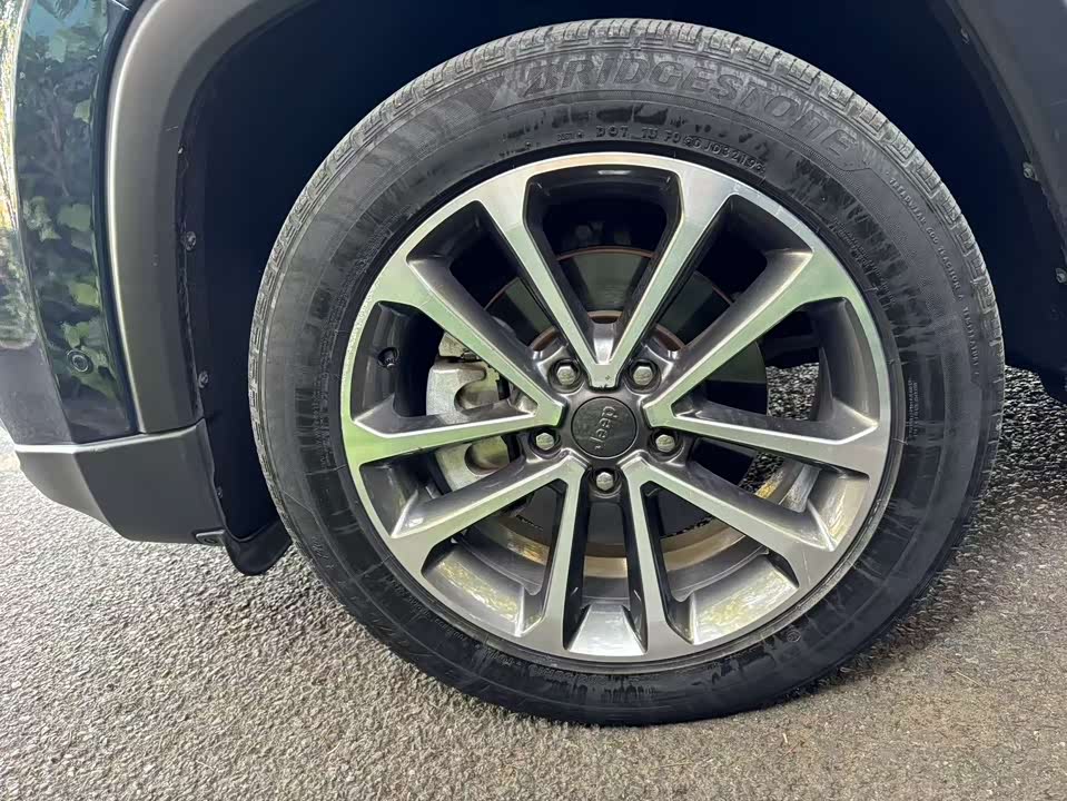 Jeep Grand Commander