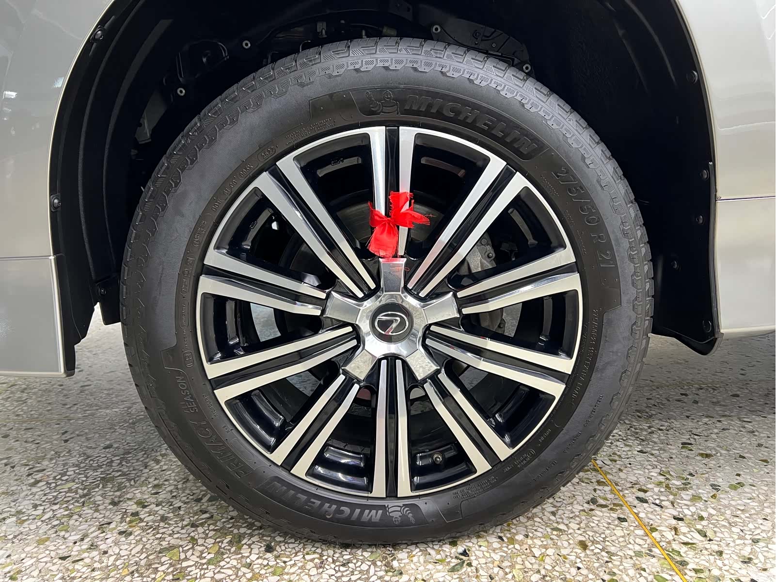 Lexus LX, 2019 12