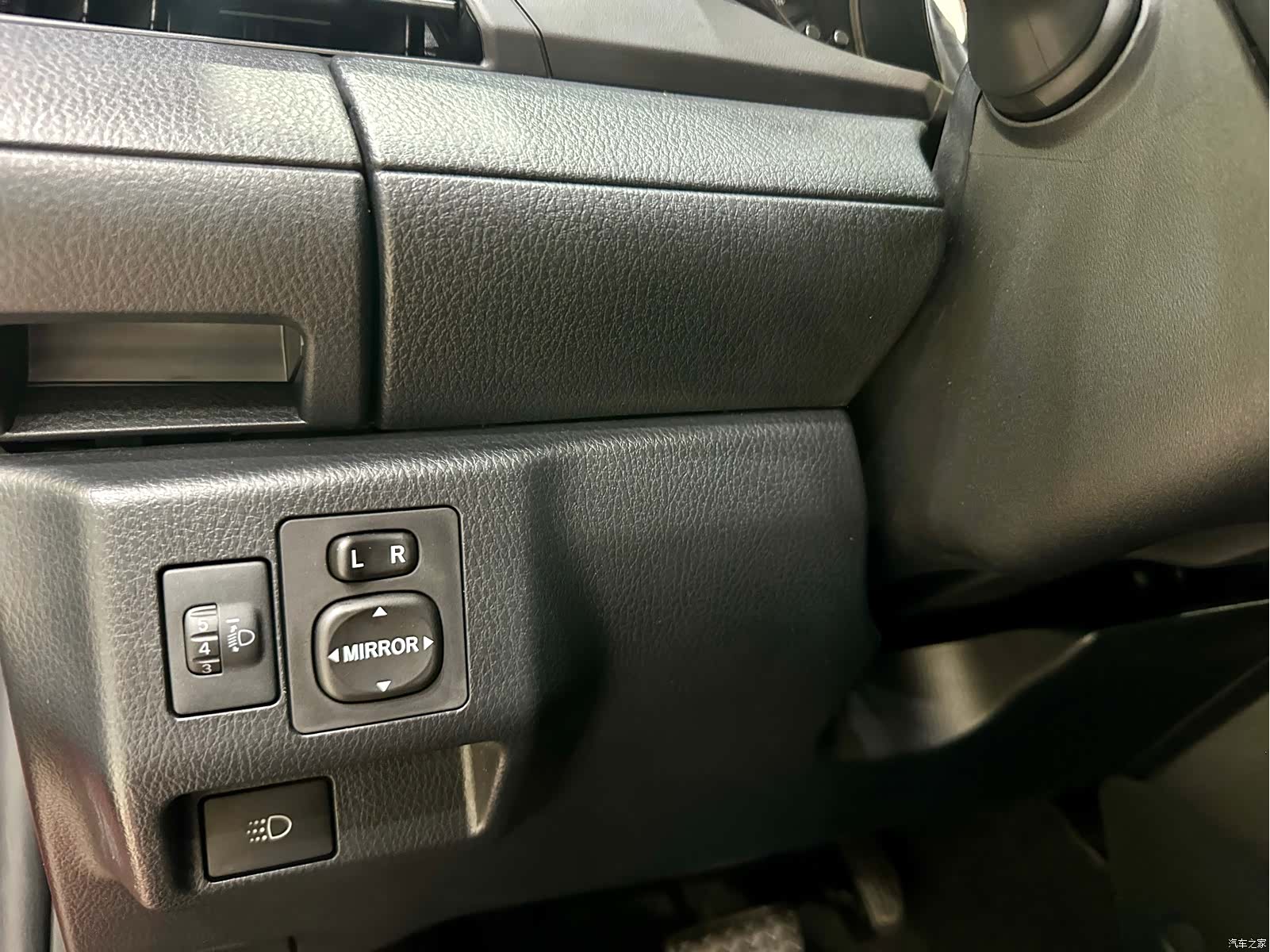 Toyota YARiS L, 2019 17
