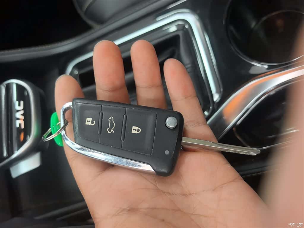 JAC X4, 2021 9