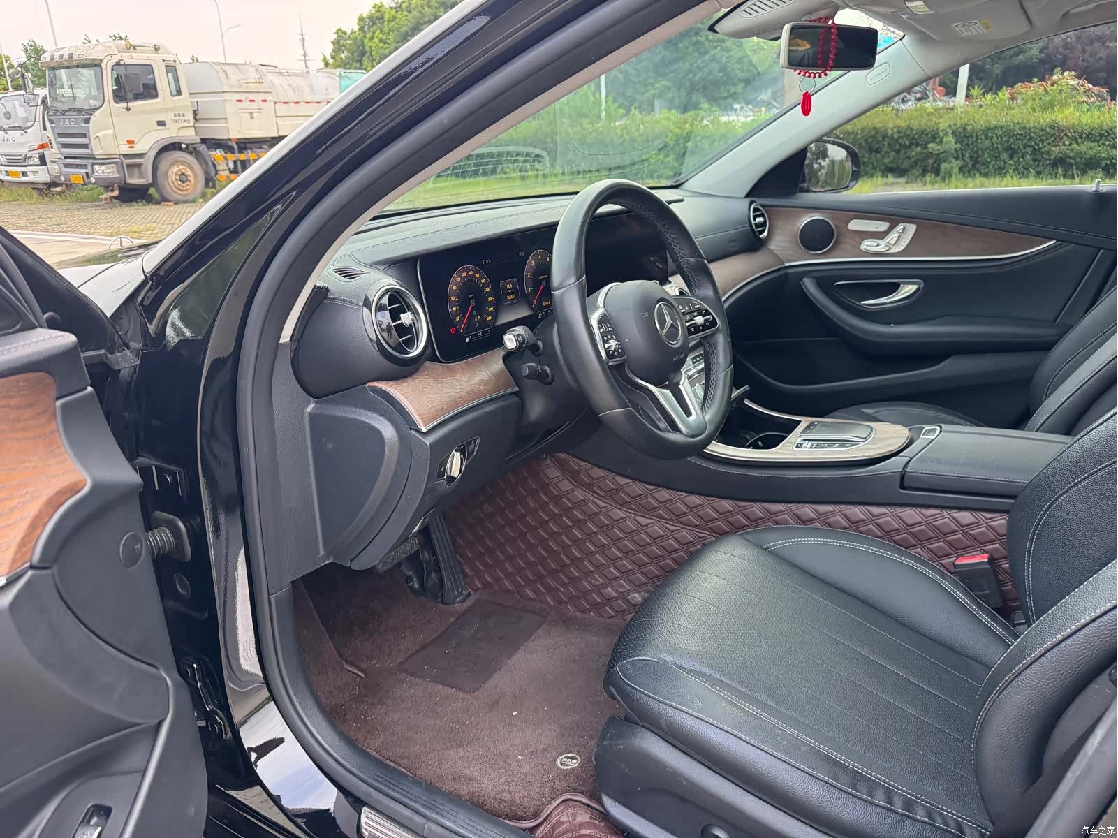 Mercedes-Benz E-Class, 2019 10
