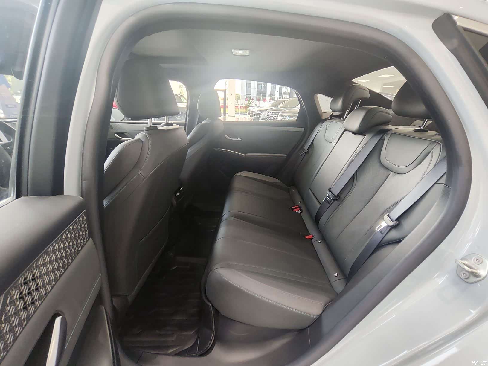 BYD Qin, 2025 10