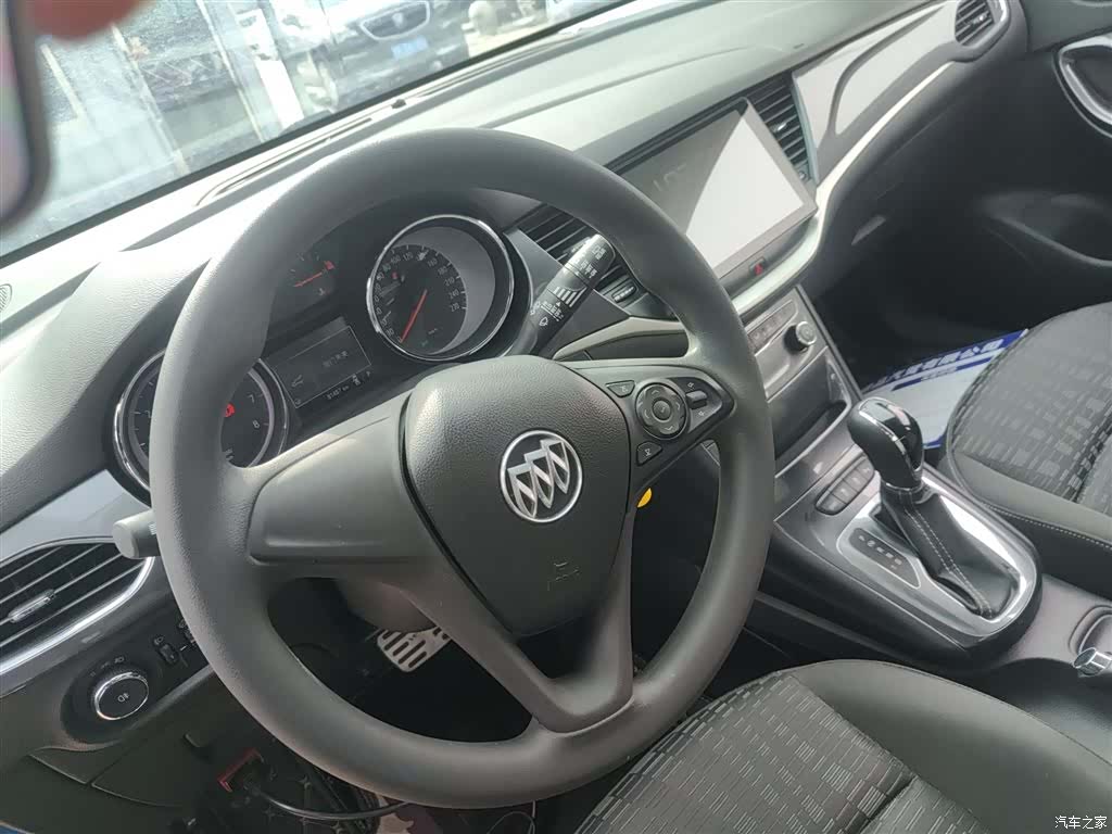 Buick Verano, 2017 11