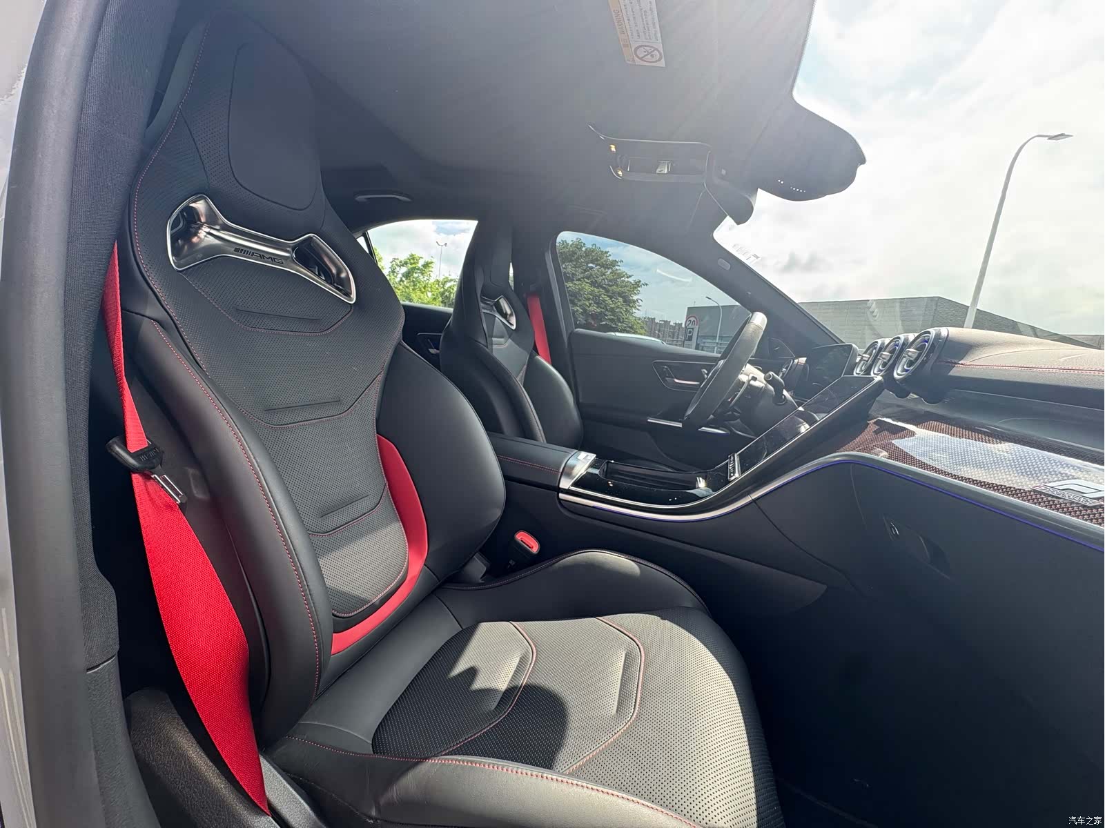Mercedes-Benz C-Class, 2025 18