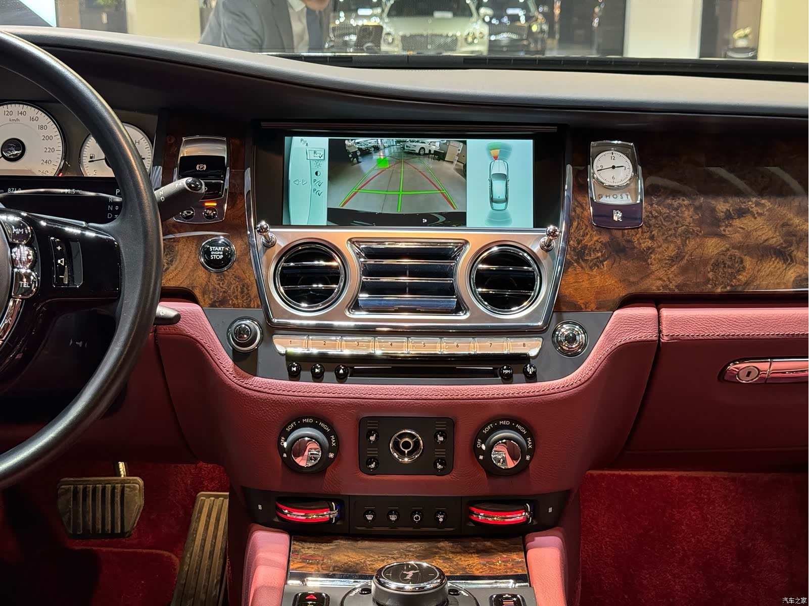 Rolls-Royce Ghost, 2015 22