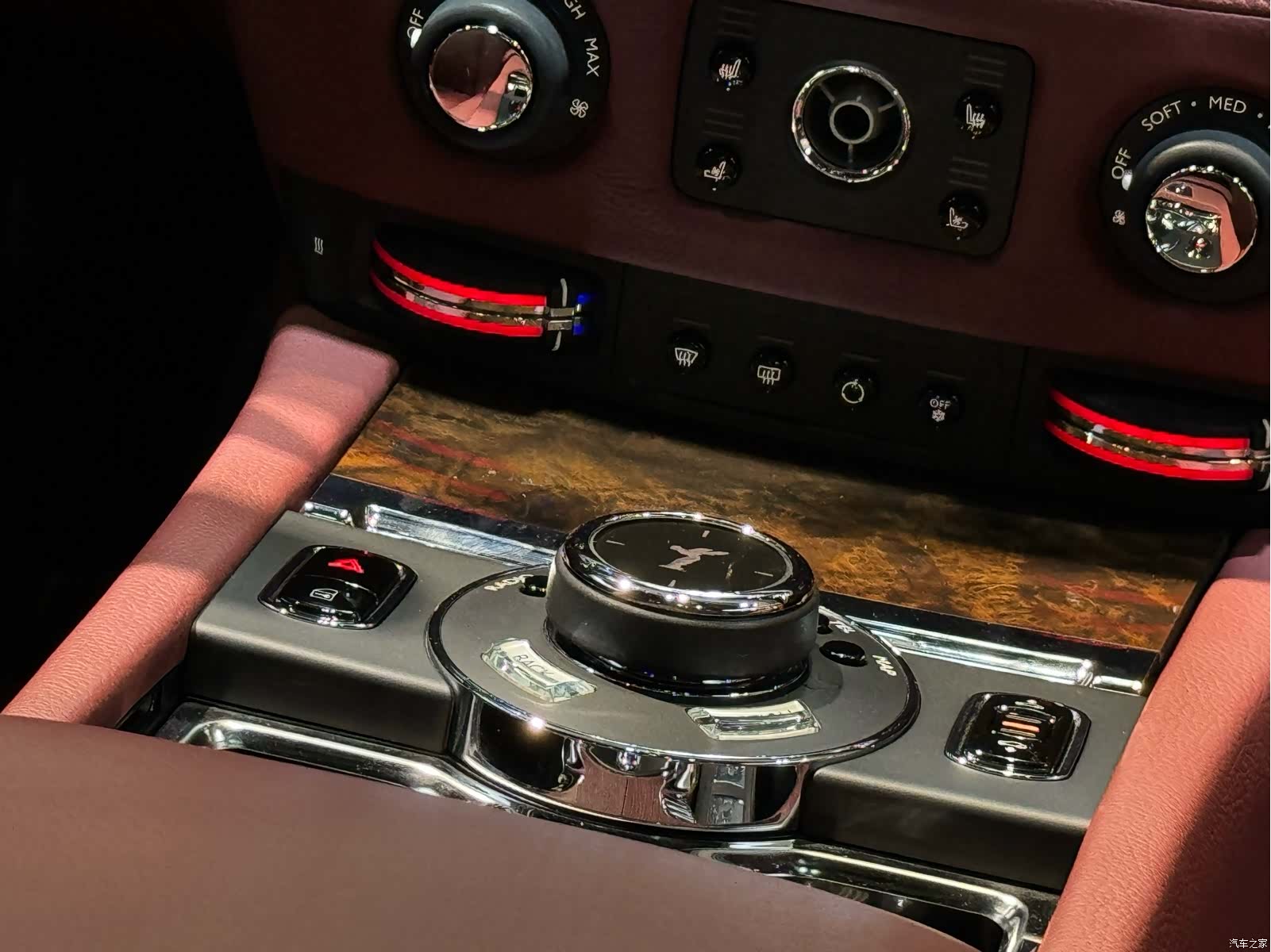 Rolls-Royce Ghost, 2015 23