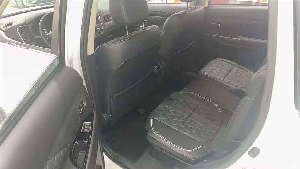 Mitsubishi Outlander, 2020 8
