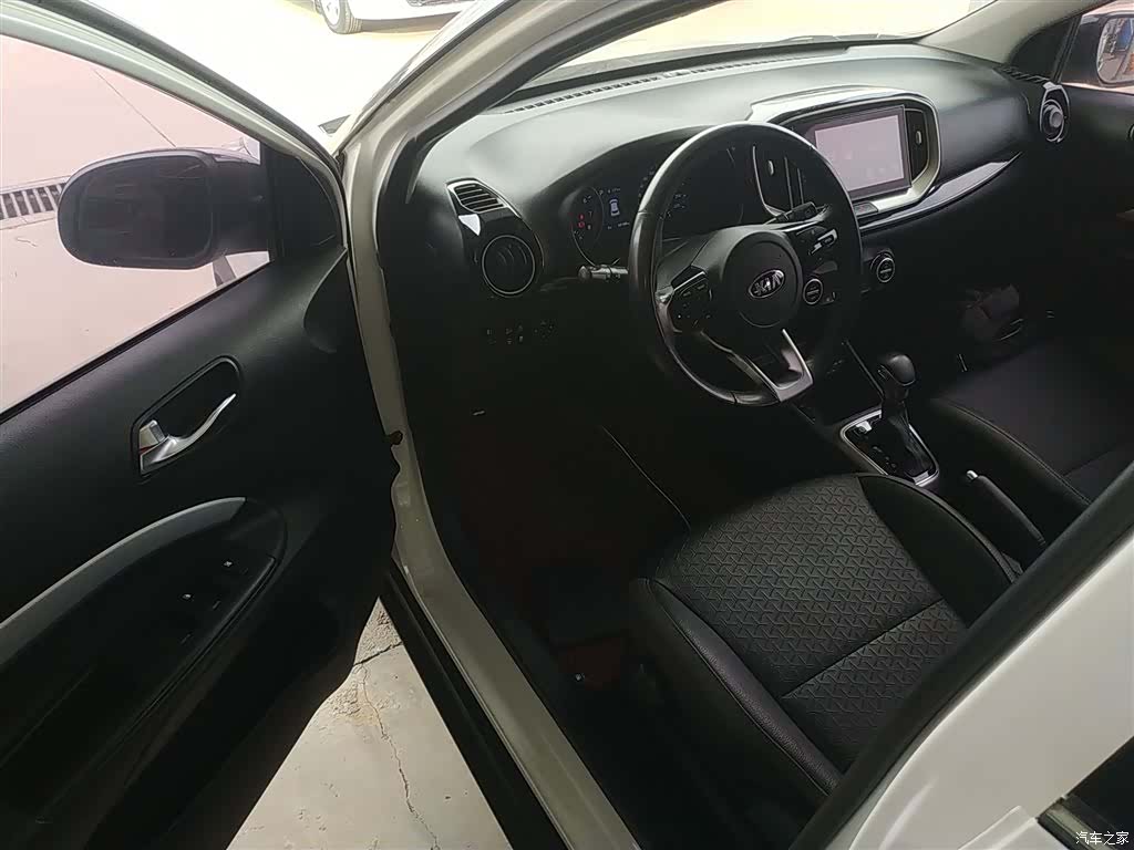 Kia KX1, 2018 16