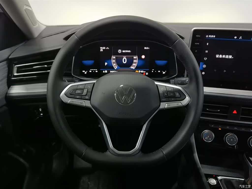 Volkswagen Sagitar, 2024 11