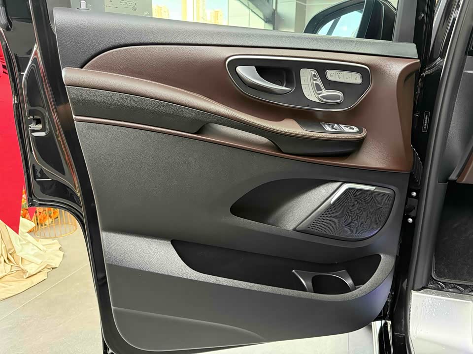 Mercedes-Benz V-class Mercedes-Benz V-class