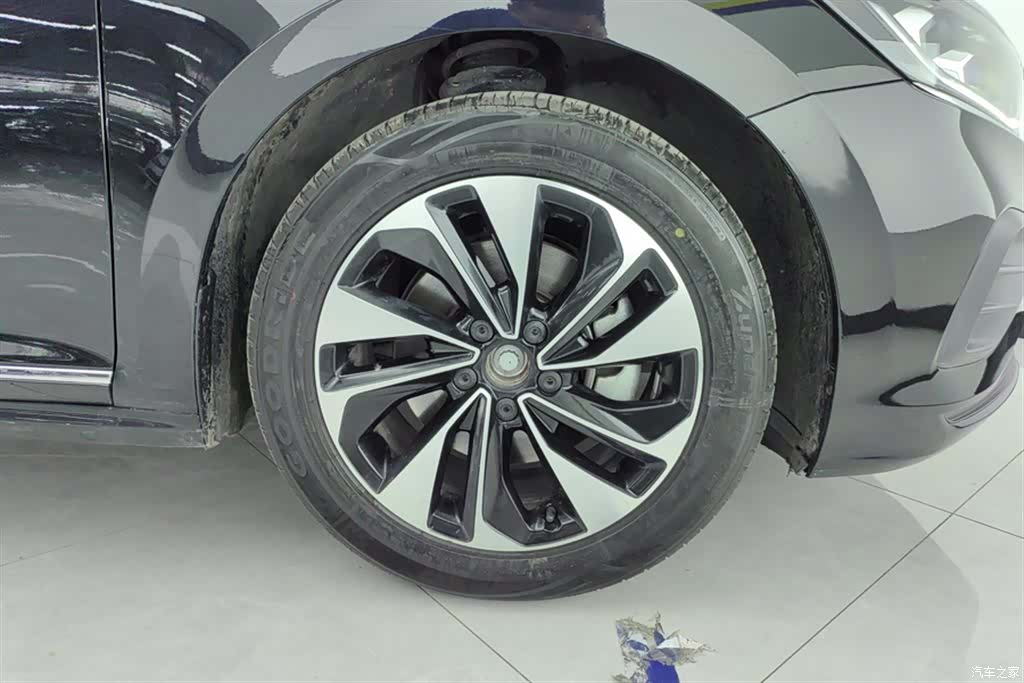 Volkswagen Passat, 2025 6