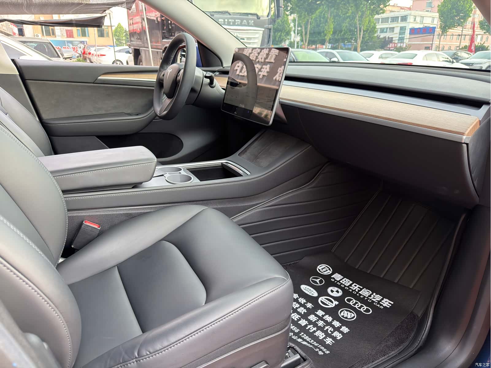 Tesla Model Y, 2022 14