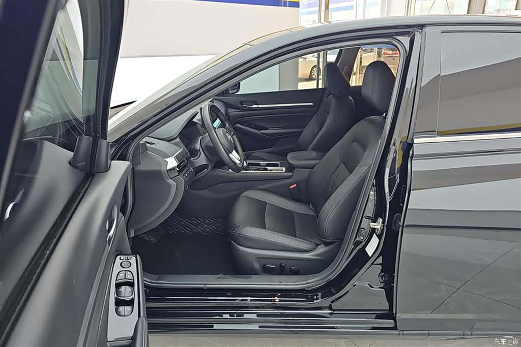 Nissan Teana, 2024 9