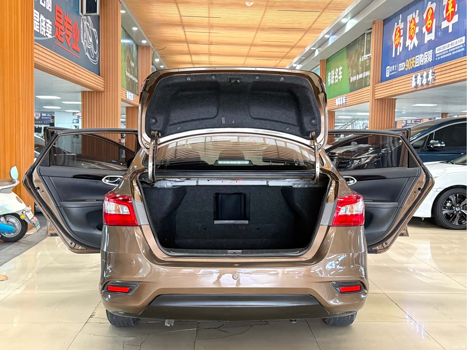 Nissan Sylphy, 2017 19