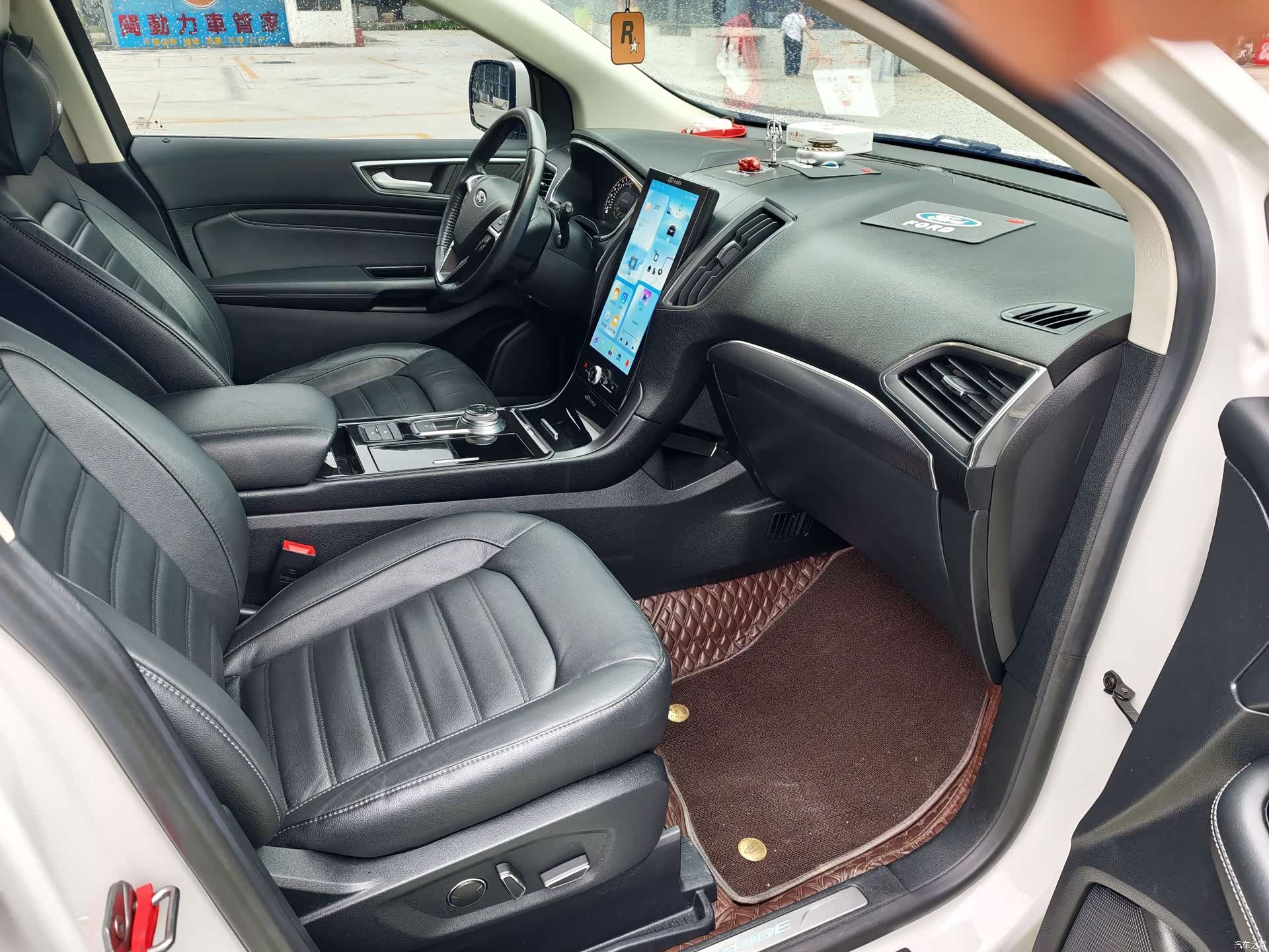 Ford Edge, 2021 10