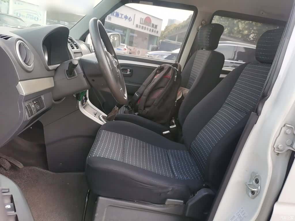 Suzuki X5, 2015 15