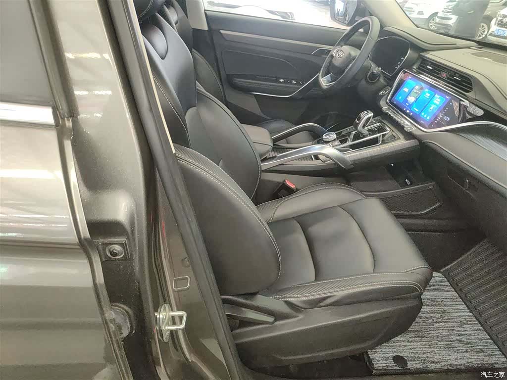 Geely Boyue, 2021 25