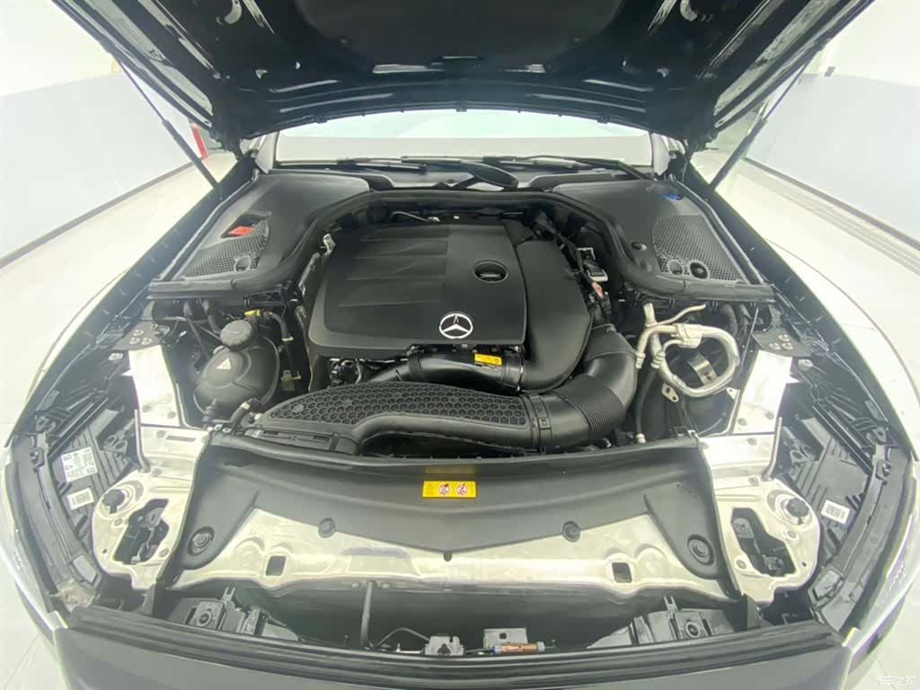 Mercedes-Benz E-Class, 2023 12