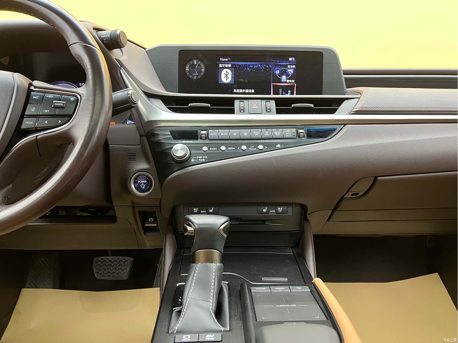 Lexus ES, 2021 14